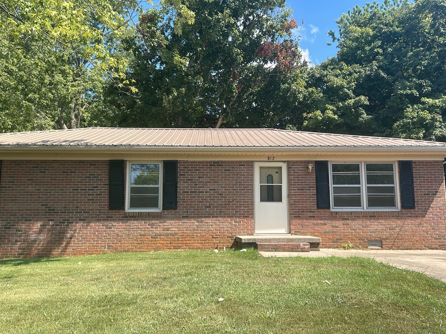 812 Springmont Drive