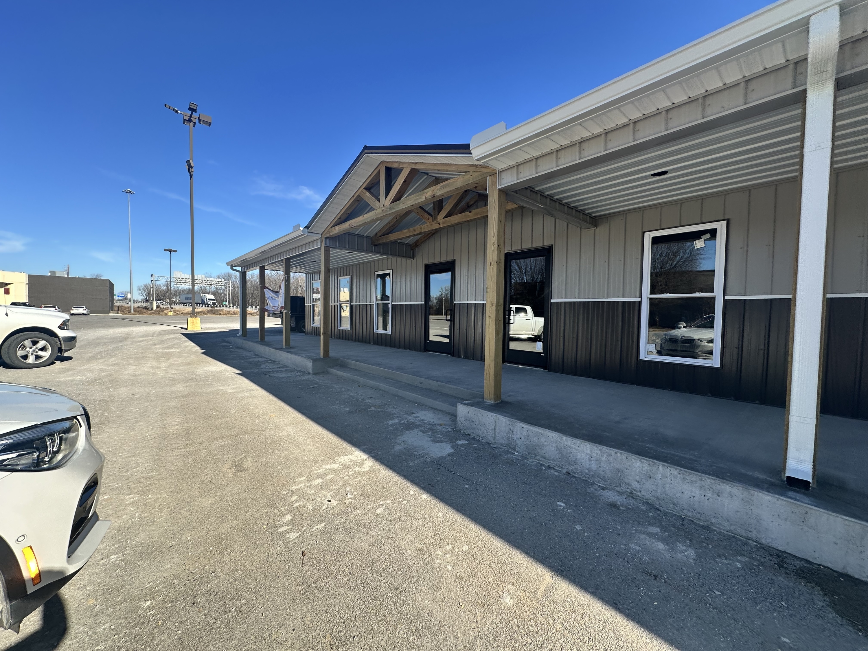 4026/4028 Fort Campbell Boulevard - 1