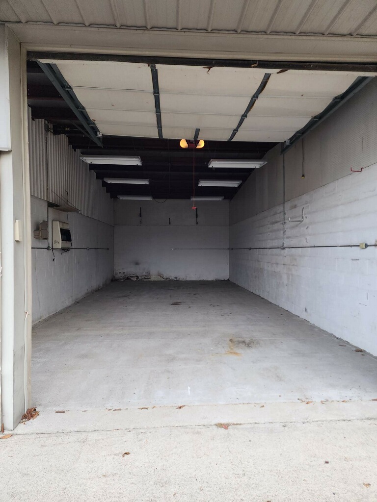 311 W 9th St Warehouse B - 1